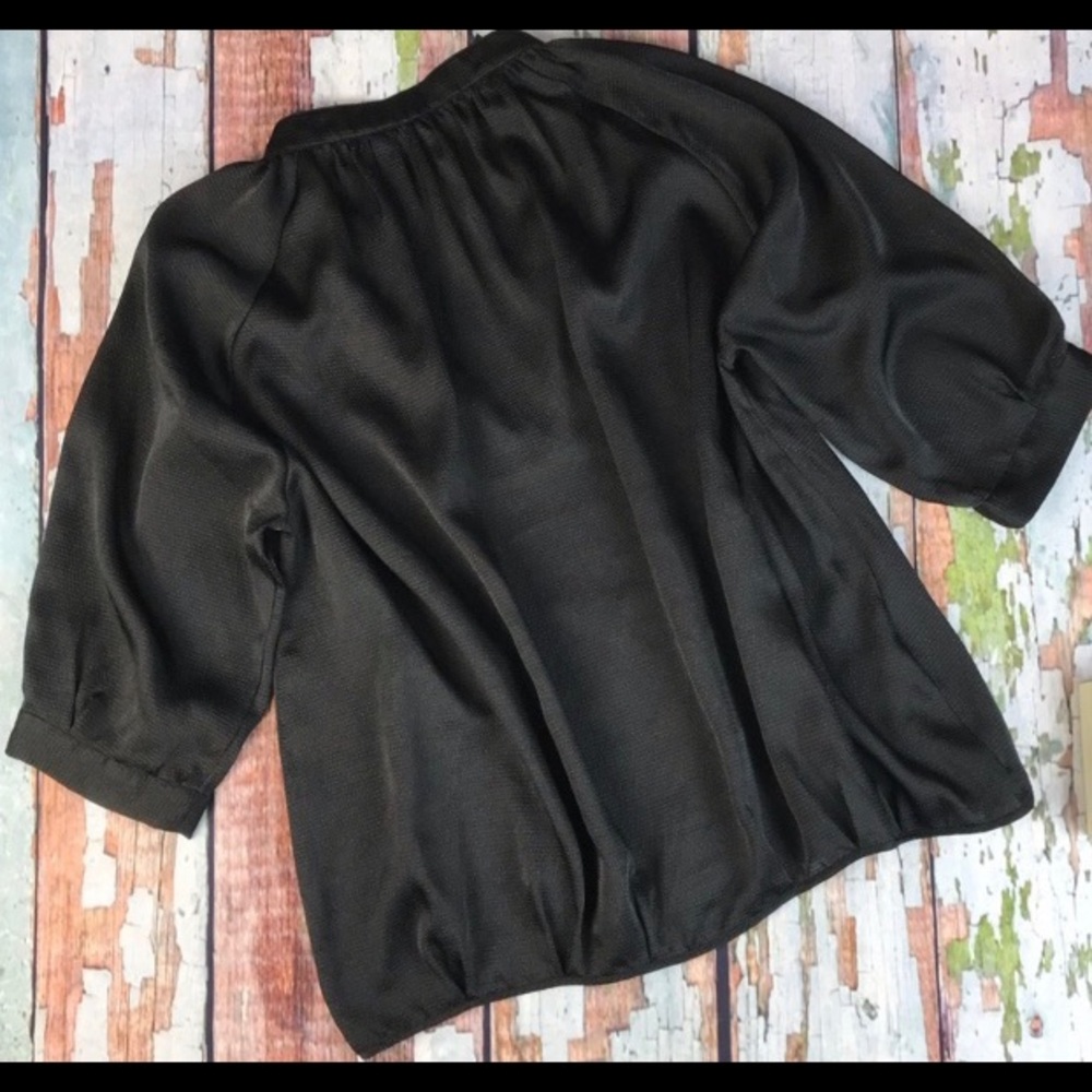 ❣️SOLD❣️BCBGeneration DOLMAN CUFF TEXTURED BLOUSE